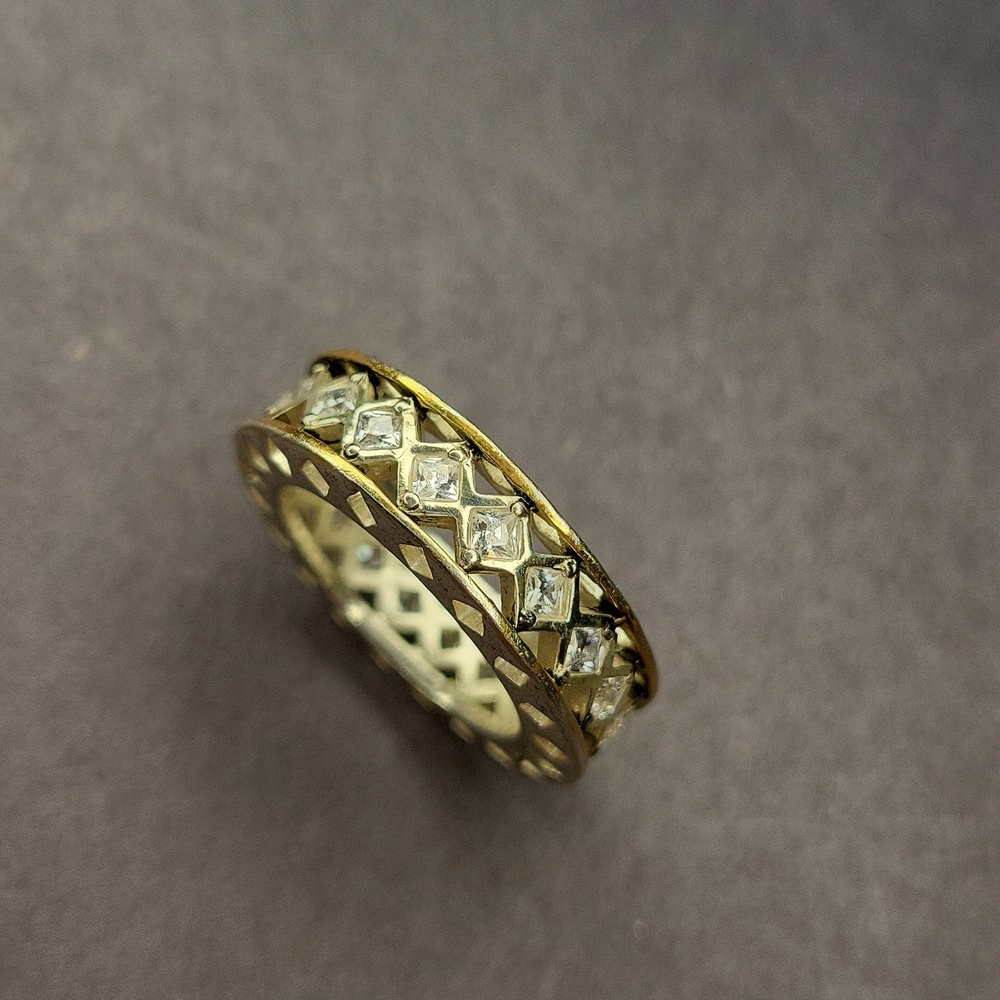 Two-Tone Crystal Band